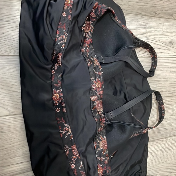 Cacique Swimsuit - Picture 4 of 5